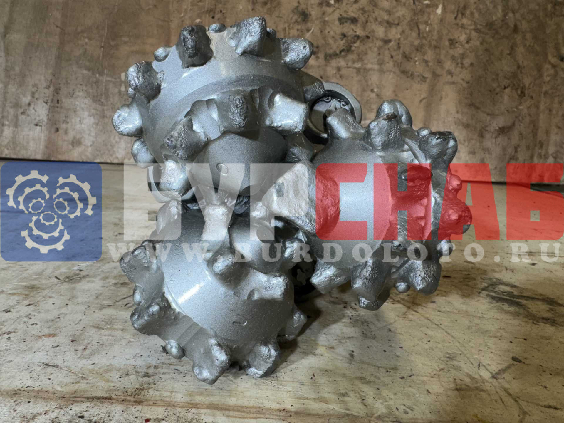 Долото шарошечное ф 142,9 STX-1 (IADC117)