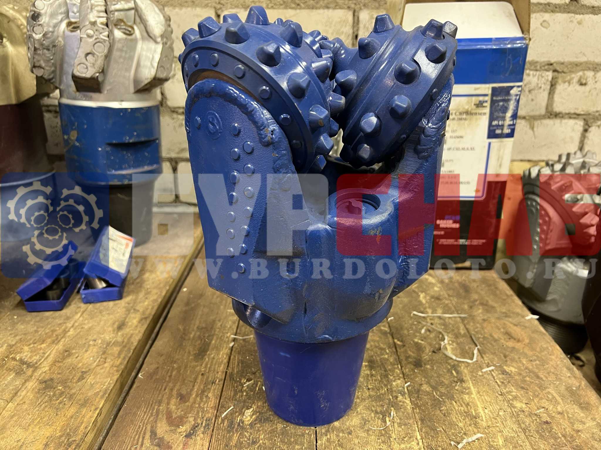 Долото шарошечное ф 215,9 JR437G (IADC 437)