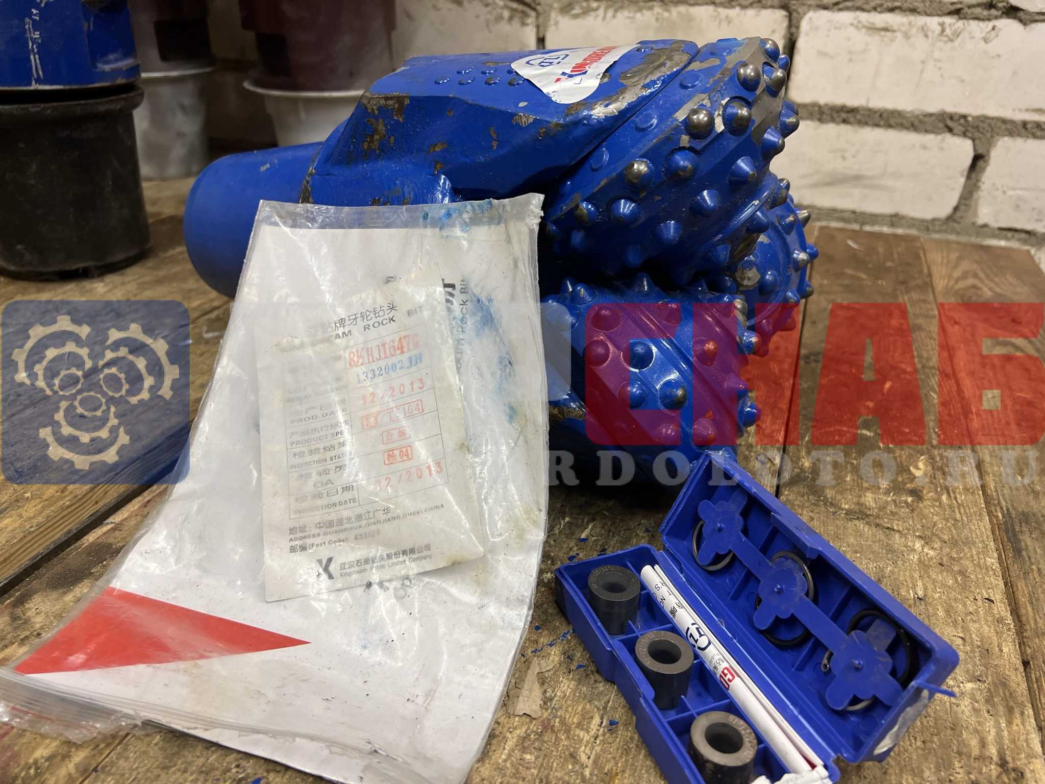 Долото шарошечное ф 215,9 HJT647G (IADC 647)