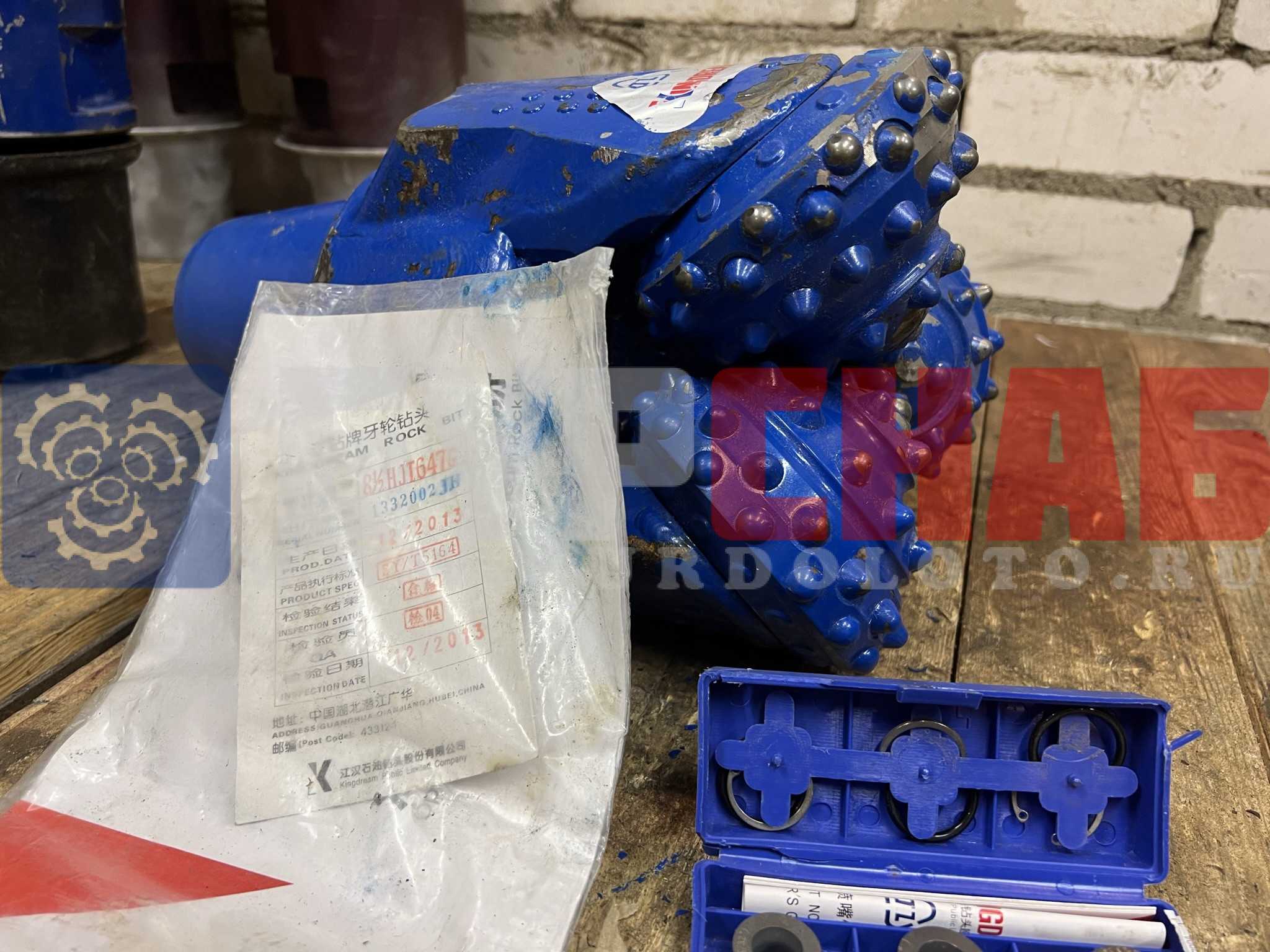 Долото шарошечное ф 215,9 HJT647G (IADC 647)