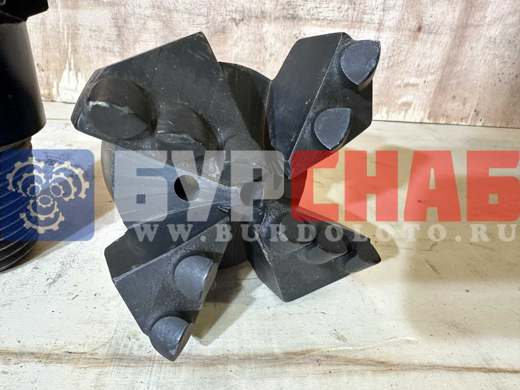 PDC ф 132 (четырехлопастное)