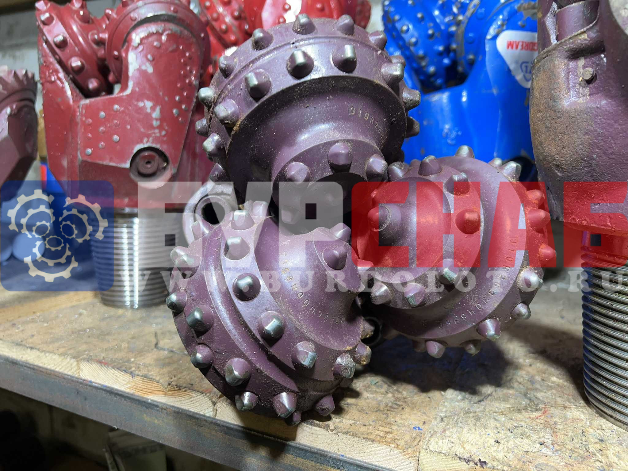 Долото шарошечное ф 215.9 V-QN51X R155