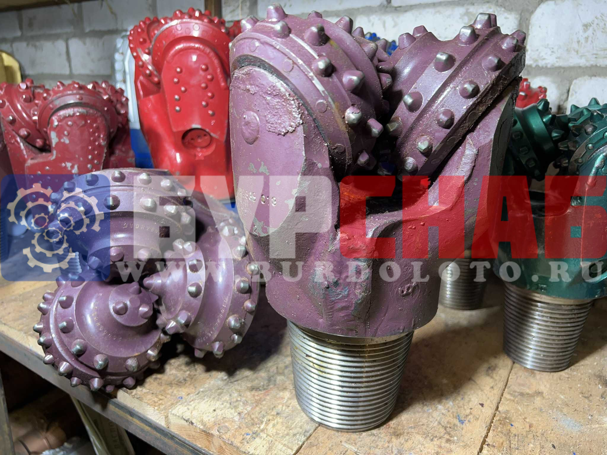 Долото шарошечное ф 215.9 V-QN51X R155