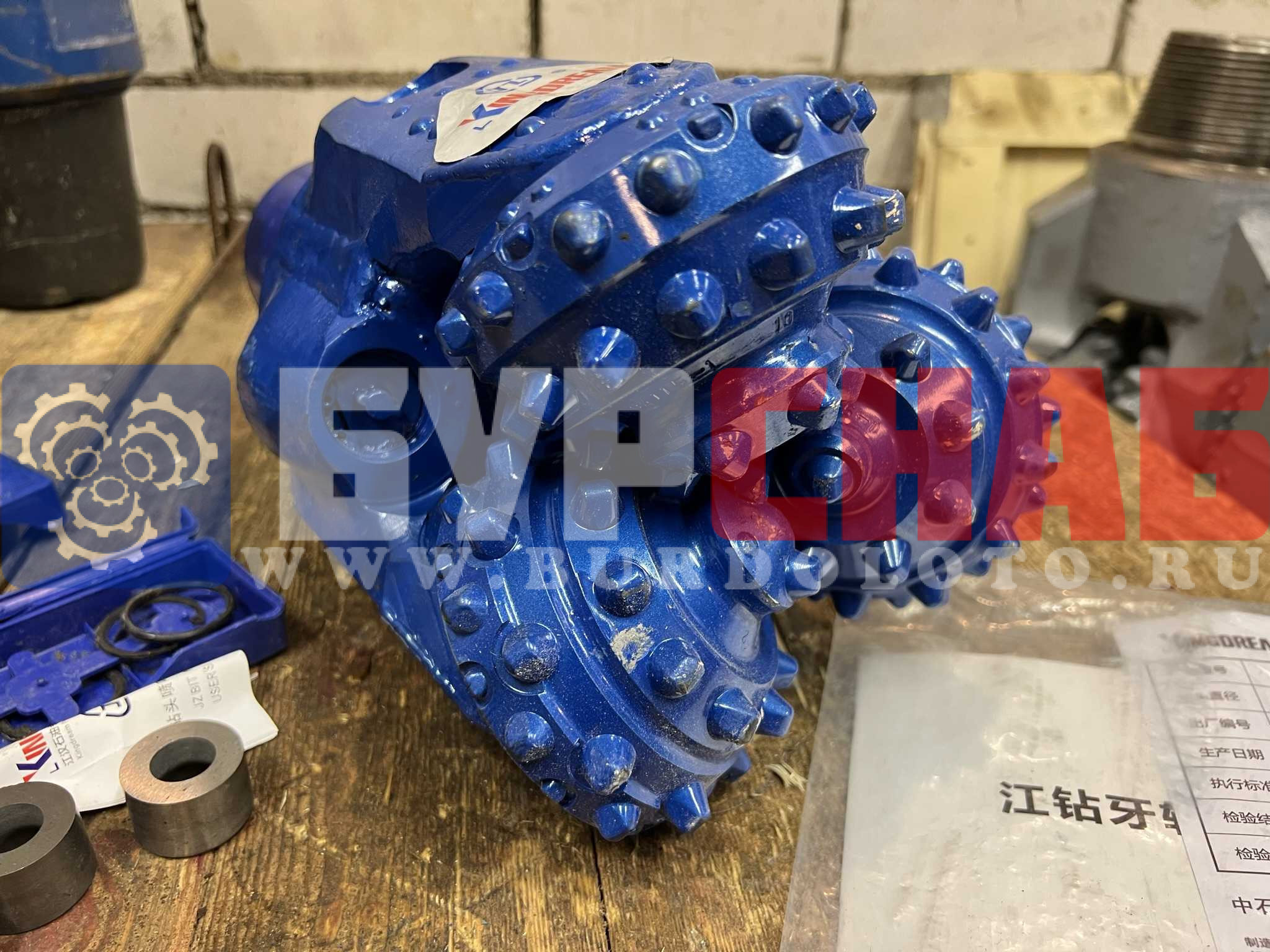 Долото шарошечное ф 190,5 HAT537G (IADC537)