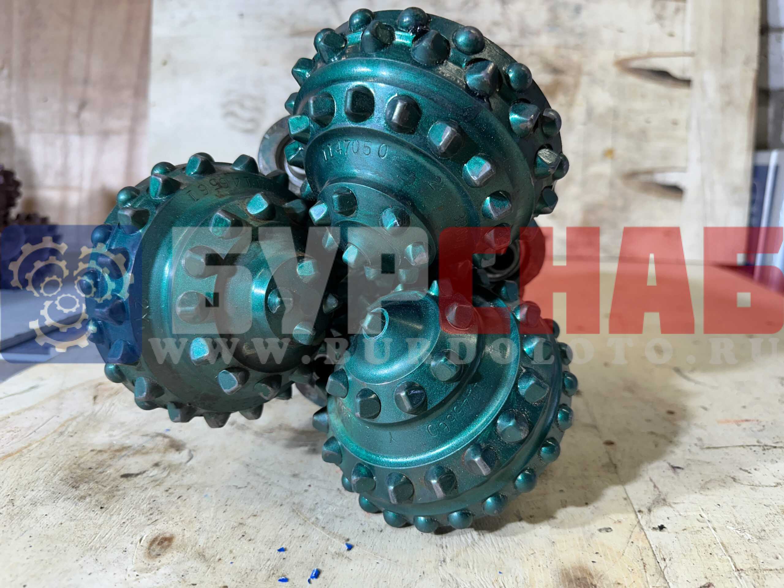 Долото шарошечное ф 219,1 HE44MRSV (IADC617)