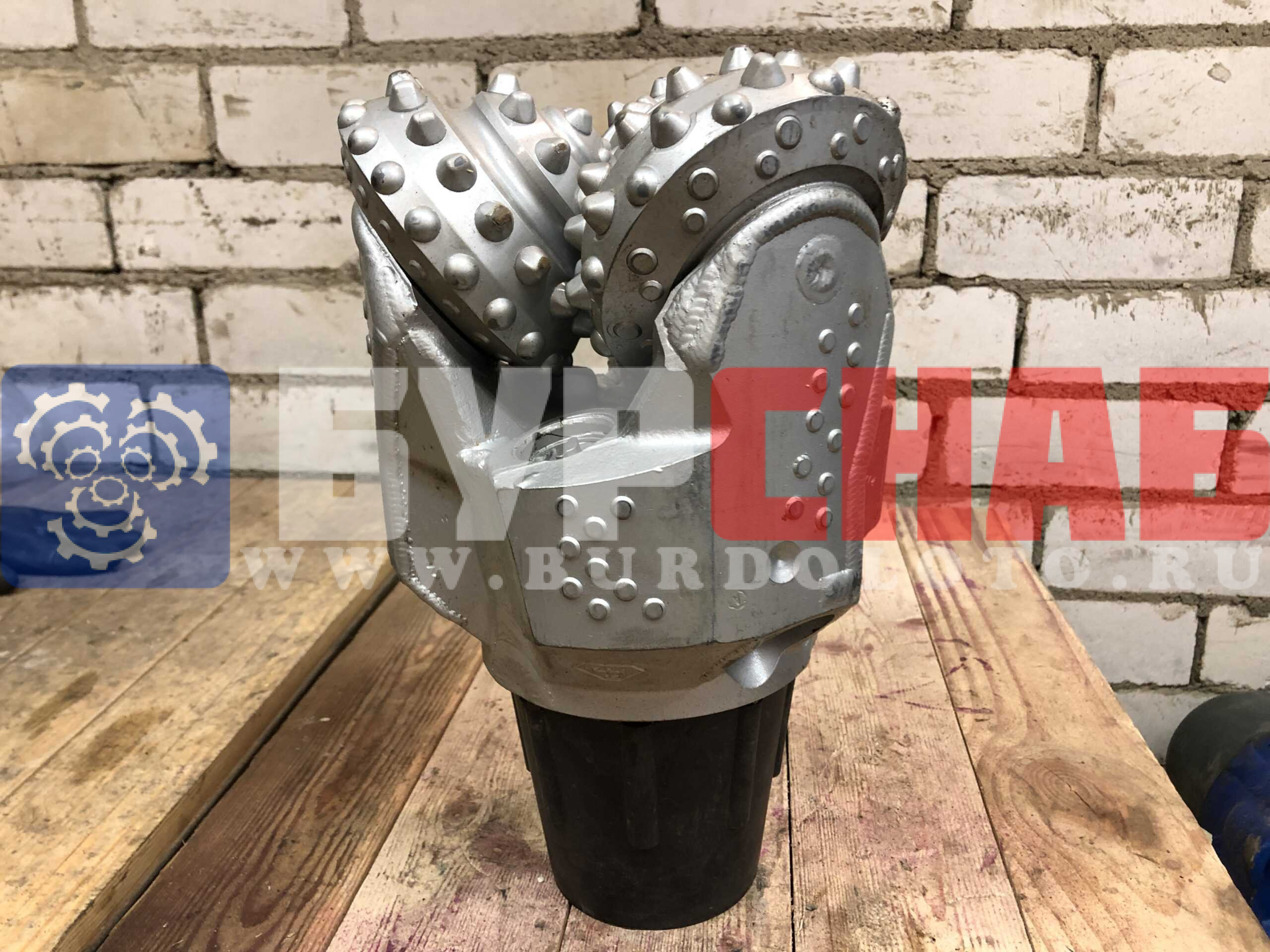 Долото шарошечное ф 215,9 GX-44G (IADC617)