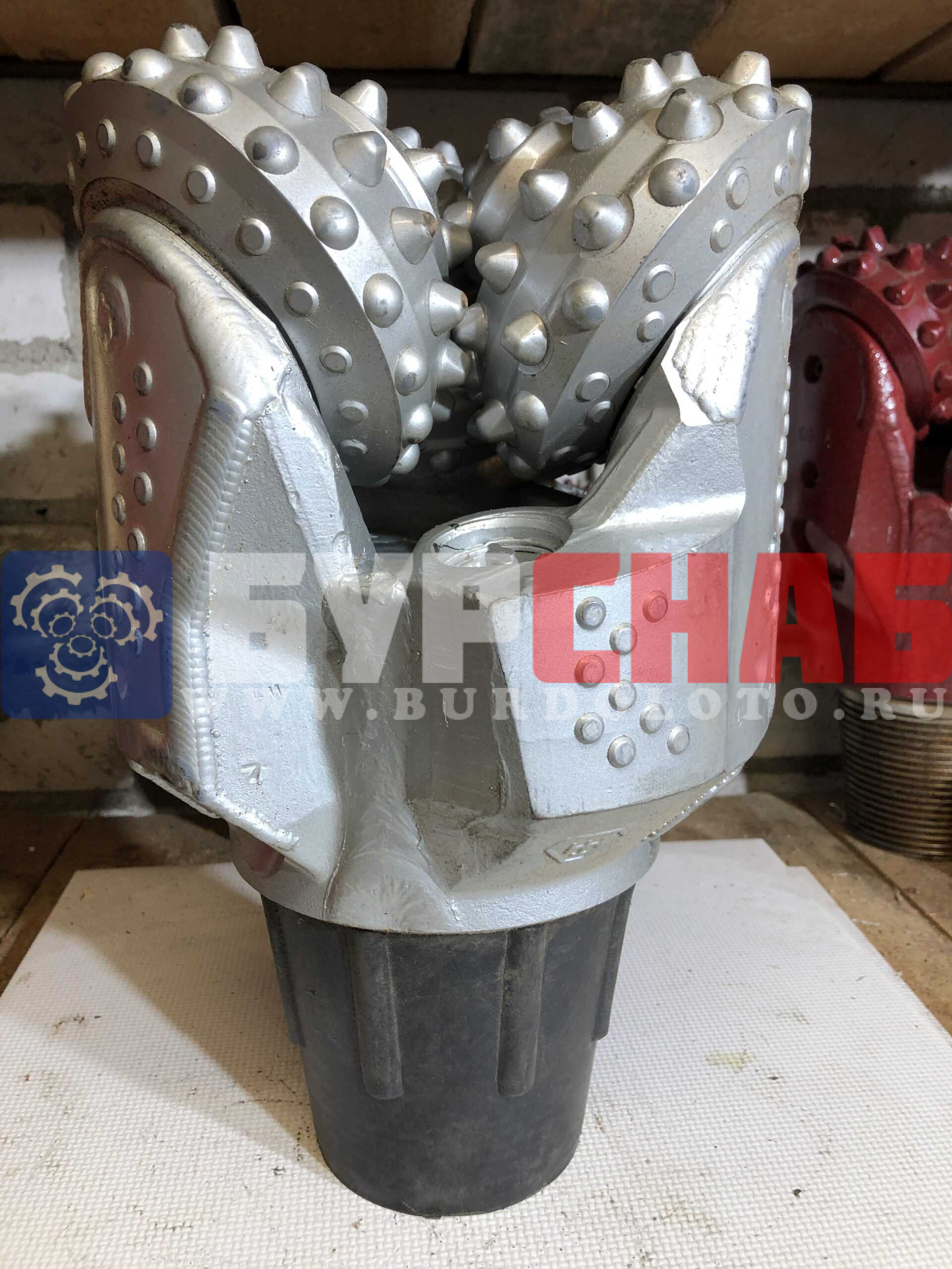 Долото шарошечное ф 215,9 GX-44G (IADC617)