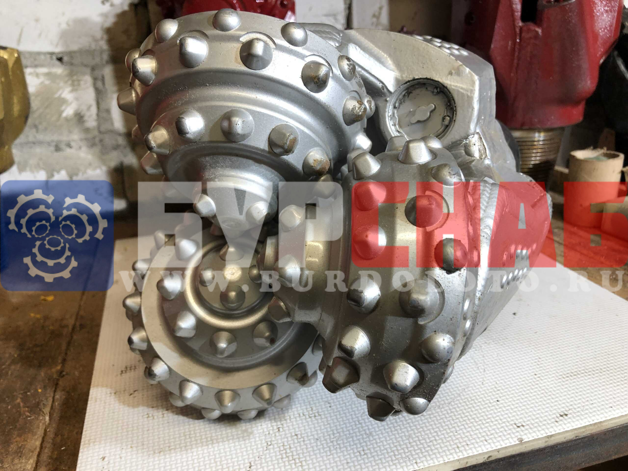 Долото шарошечное ф 215,9 GX-44G (IADC617)