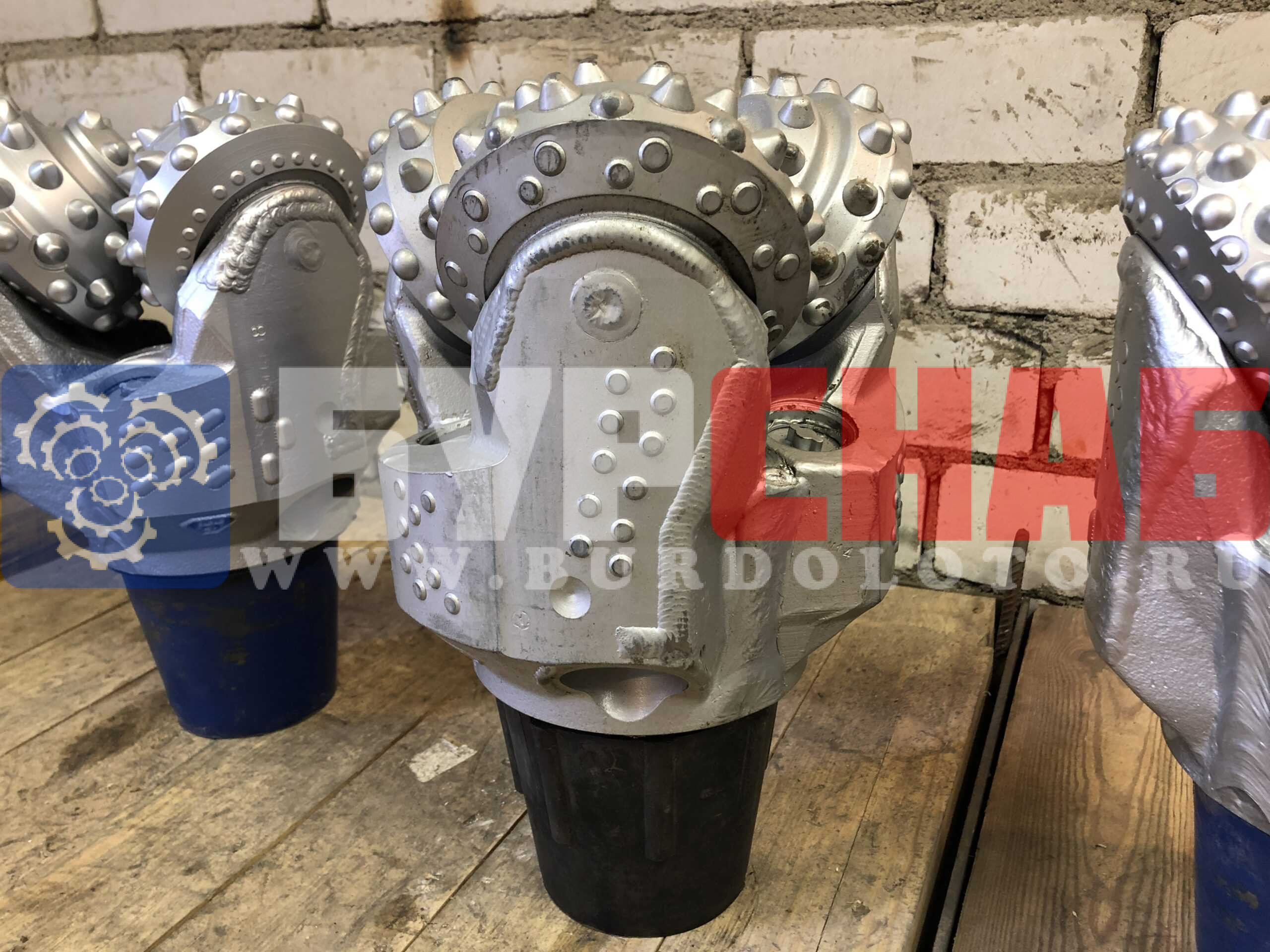 Долото шарошечное ф 215,9 GX-44G (IADC617)