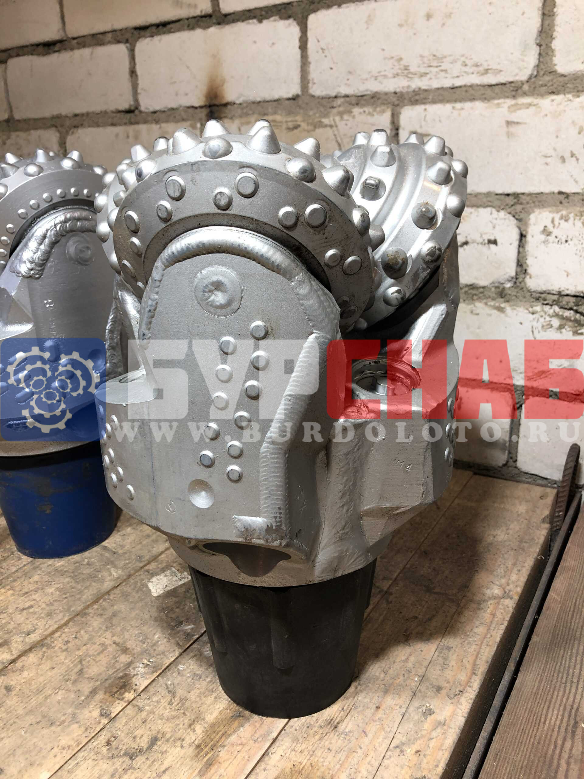 Долото шарошечное ф 215,9 GX-44G (IADC617)