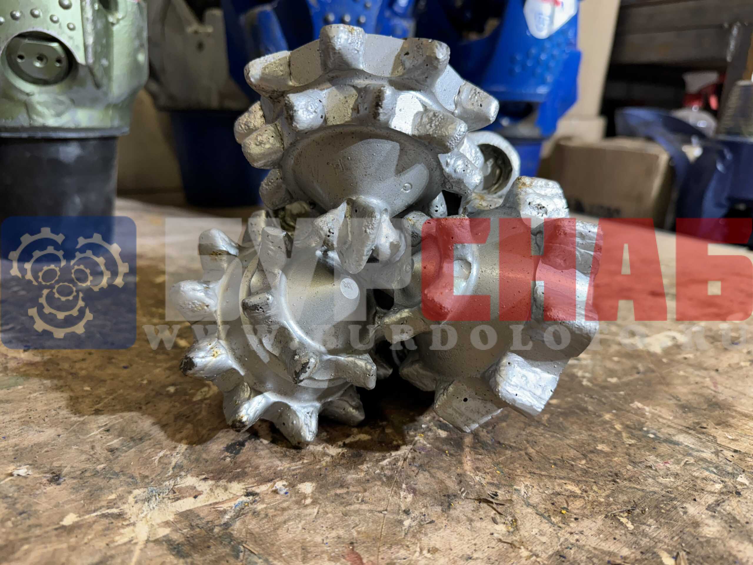 Долото шарошечное ф 171.4 A66 (IADC 116)