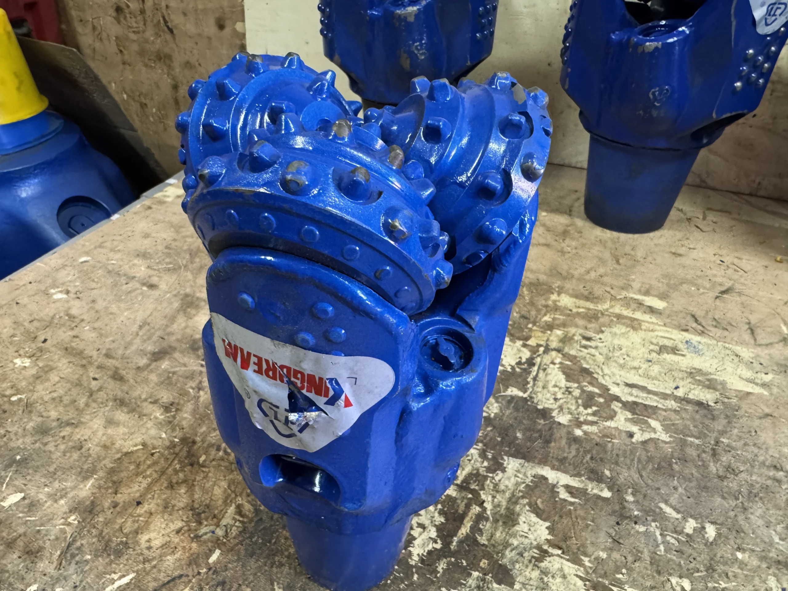 Долото шарошечное ф 143.9 HAT547GL (IADC547)