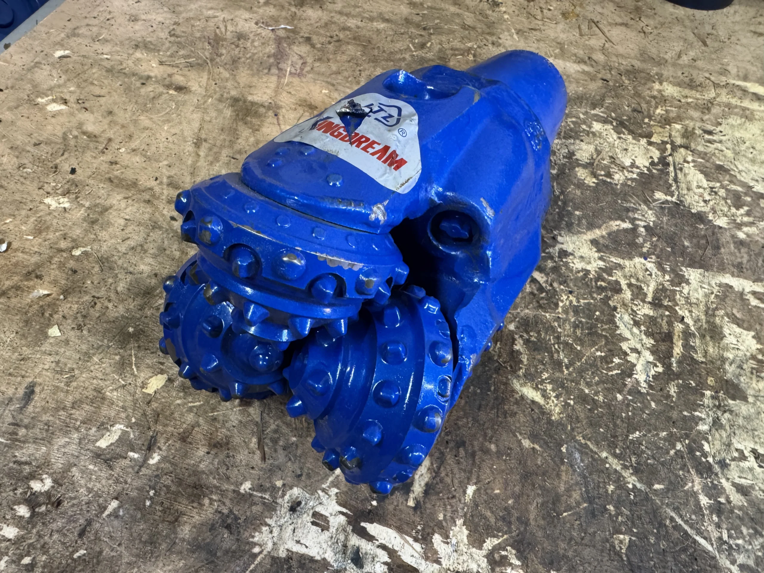 Долото шарошечное ф 143.9 HAT547GL (IADC547)