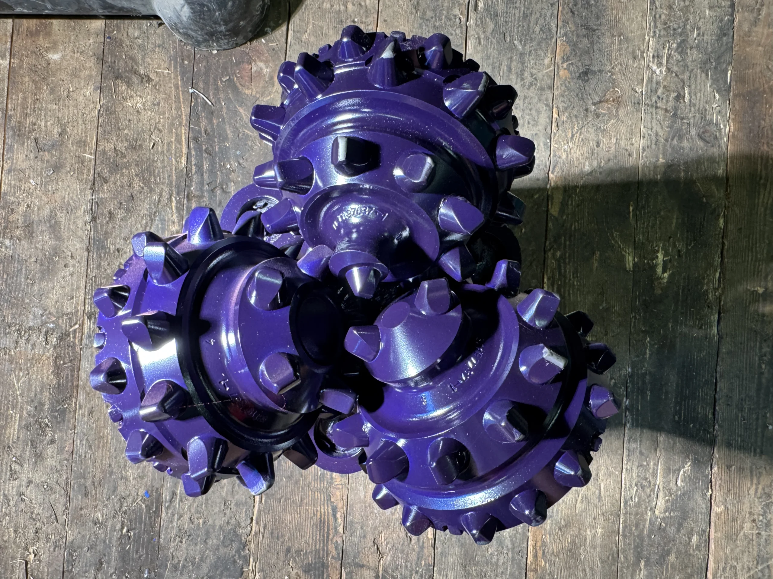 Долото шарошечное ф 244,5 HAT437G (IADC437)