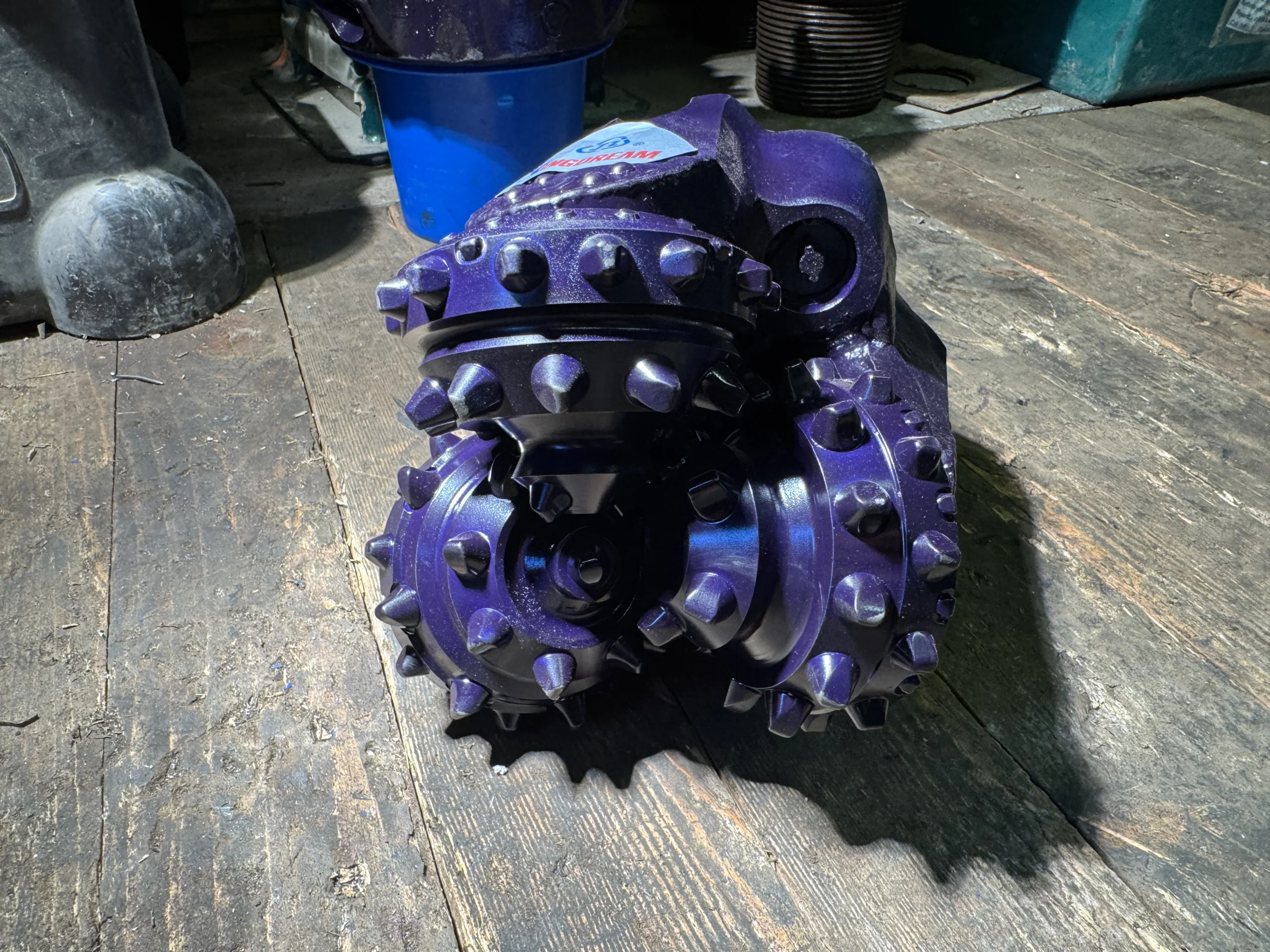 Долото шарошечное ф 190,5 HAT427G (IADC427)