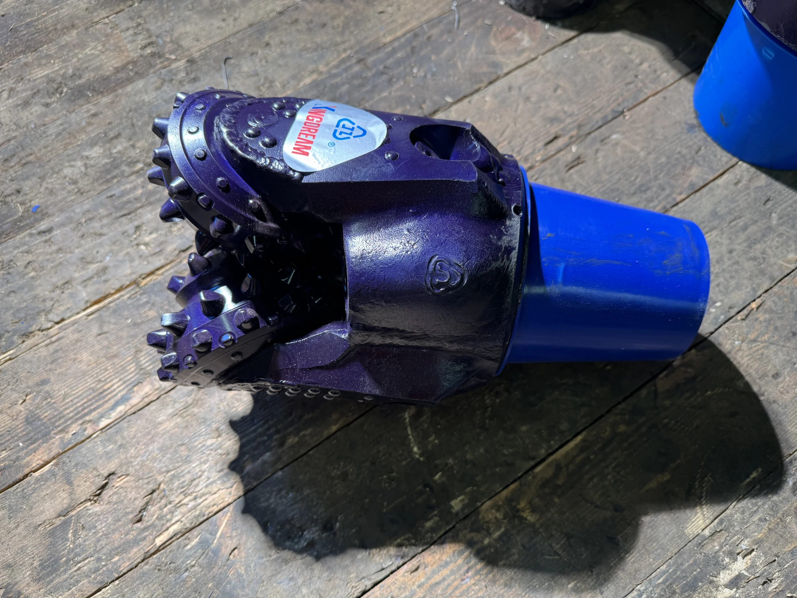 Долото шарошечное ф 190,5 HAT427G (IADC427)