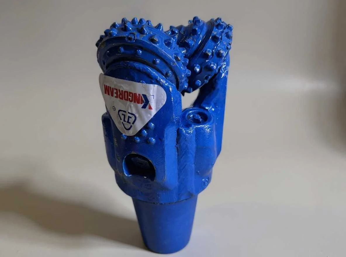 Долото шарошечное ф 143,9 HAT617GL (IADC617)